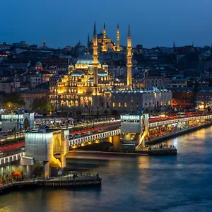 Momento Golden Horn **** Istanbul